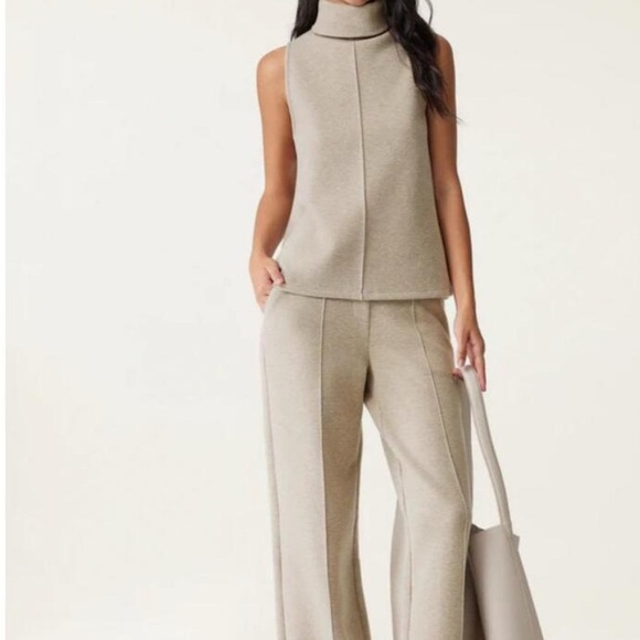 OGL FuzzLuxe Turtle Neck Split Hem Top - Heather Beige Size S - Picture 3 of 3